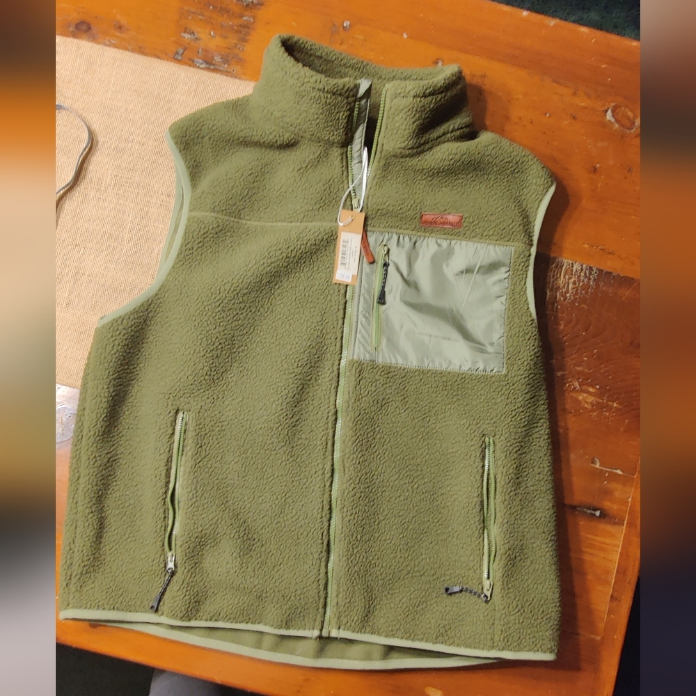 NWT Simply Southern Green Fleece Vest with Pockets